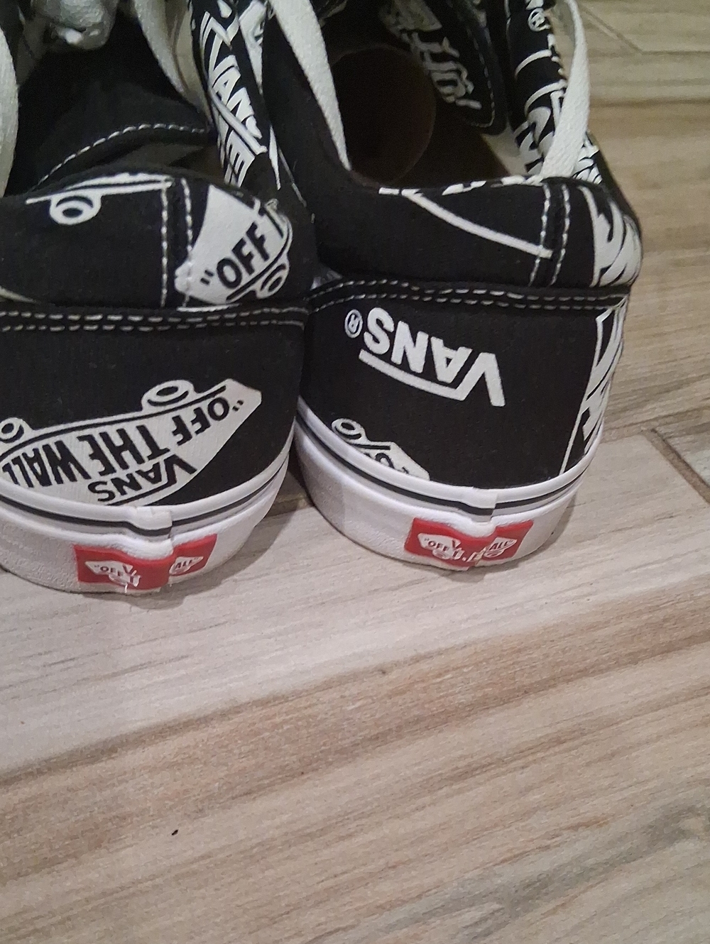 Vans - Picture 3 of 5